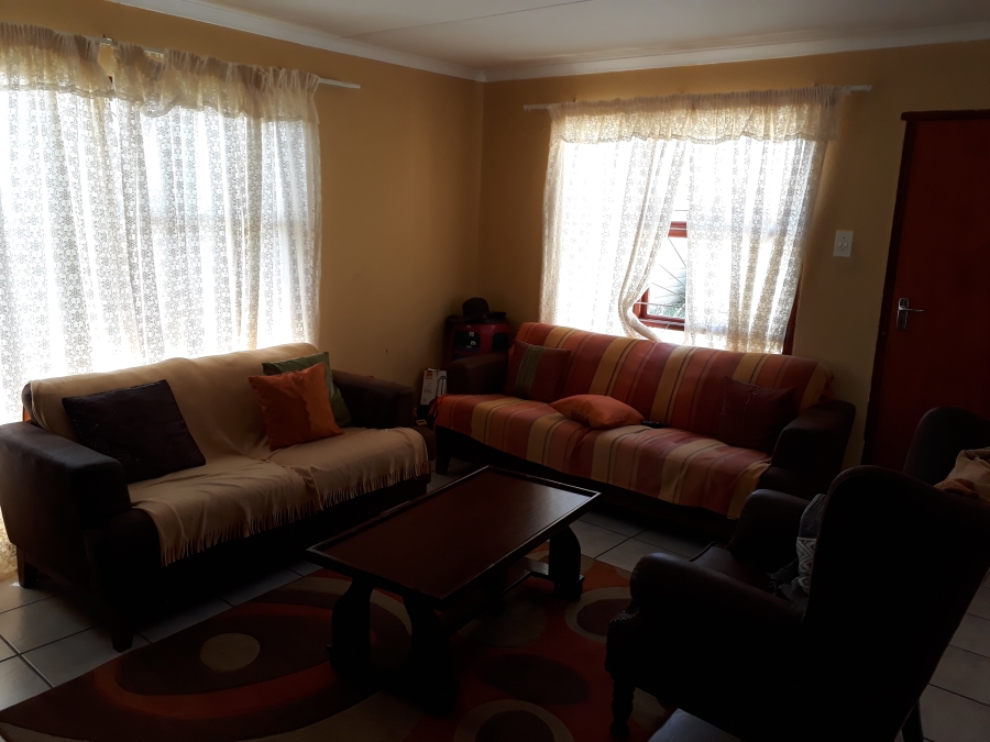 To Let 3 Bedroom Property for Rent in Amalinda Eastern Cape